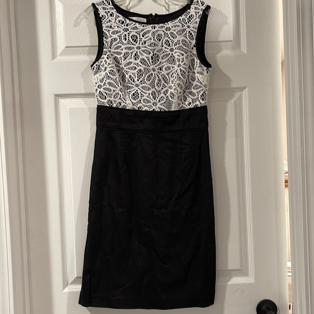 London Times black and white dress size 4